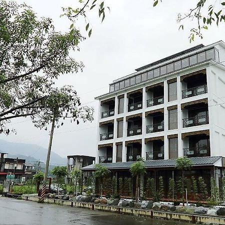 喜樂知足休閒民宿 Дуншань Экстерьер фото